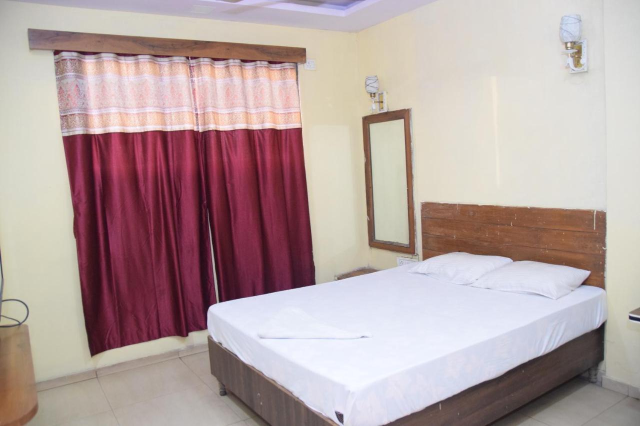 ת'יין Hotel Riviera Residency מראה חיצוני תמונה