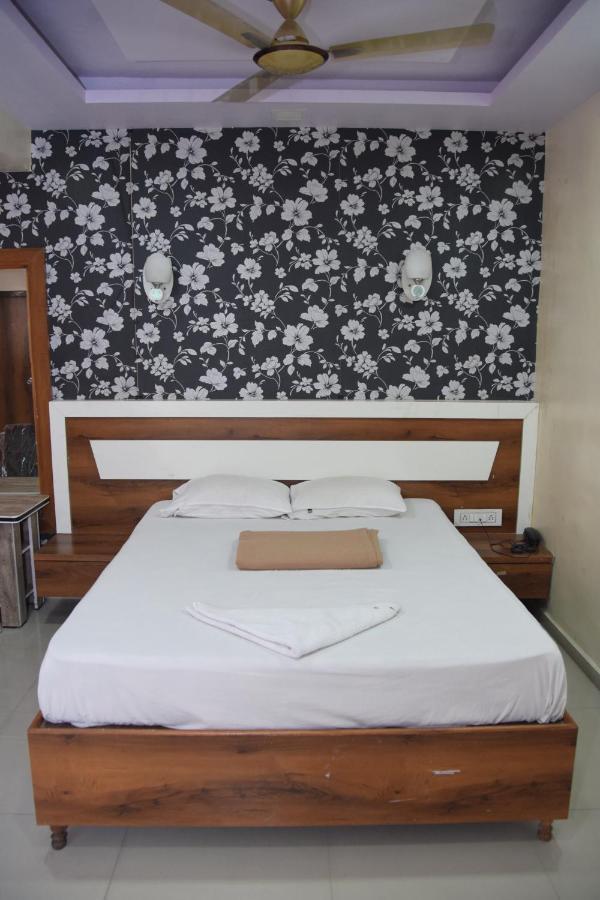 ת'יין Hotel Riviera Residency מראה חיצוני תמונה