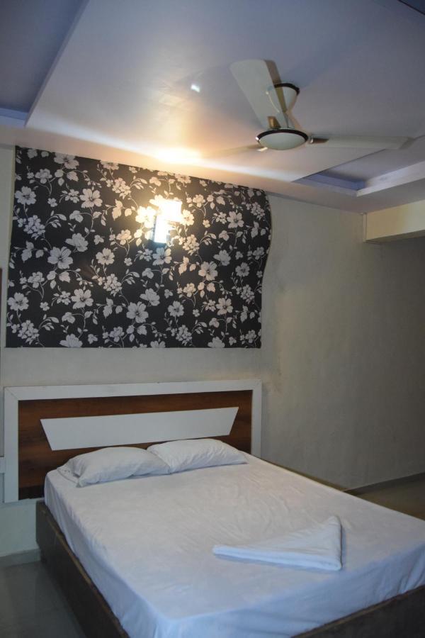 ת'יין Hotel Riviera Residency מראה חיצוני תמונה