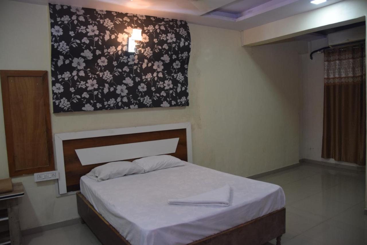 ת'יין Hotel Riviera Residency מראה חיצוני תמונה