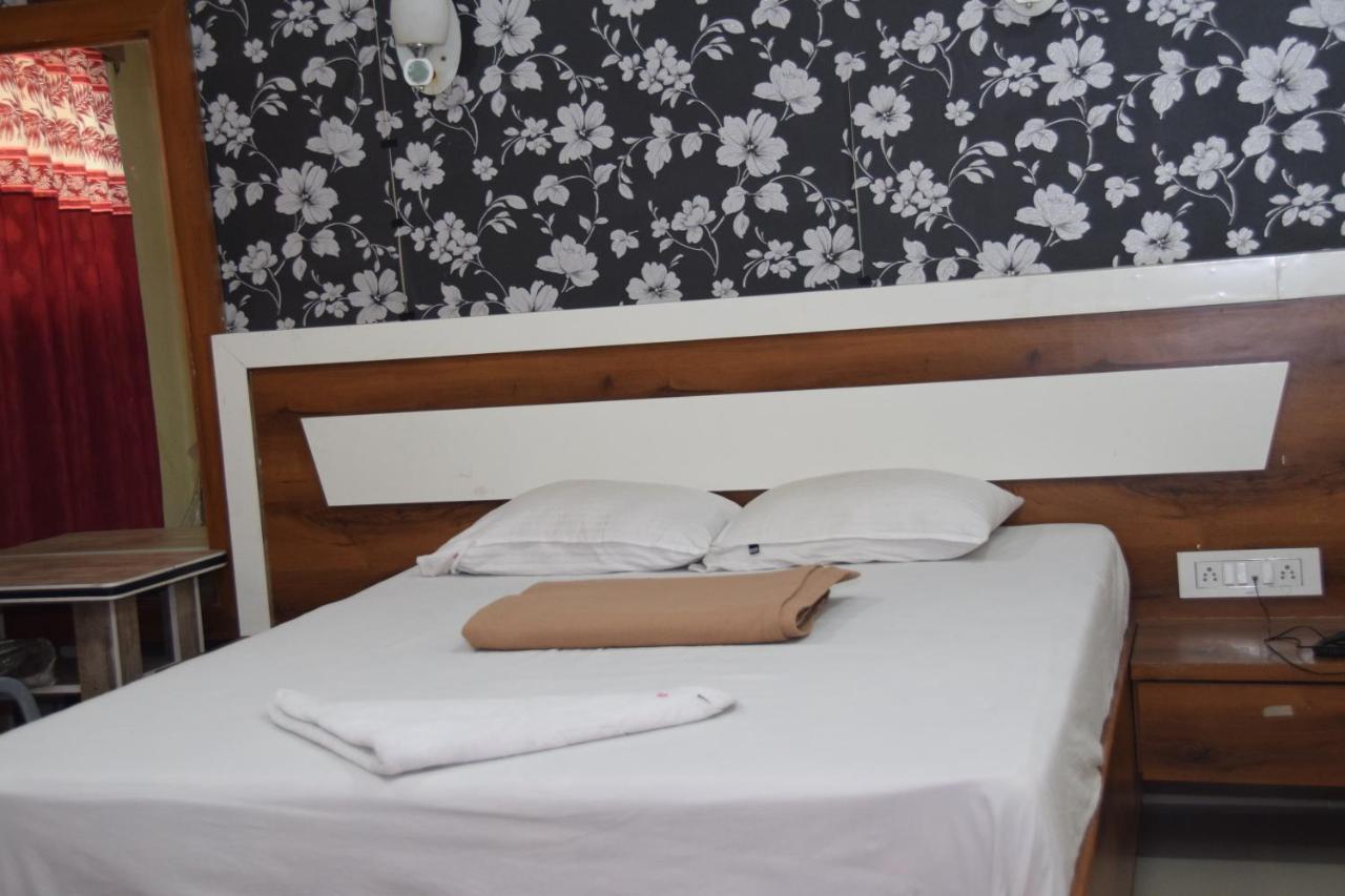 ת'יין Hotel Riviera Residency מראה חיצוני תמונה